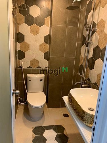 Hình ảnh Cho thuê nhà 176b Phan Đăng Lưu Phú Nhuận, dtsd 220m2