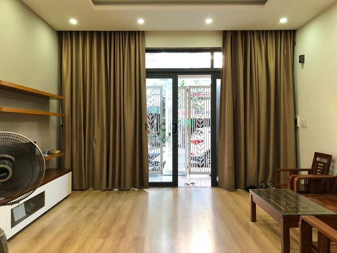 Hình ảnh Nhà cho thuê 4pn đường Phạm Tu - B226