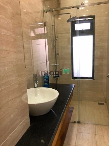 Hình ảnh Nhà cho thuê 4pn đường Phạm Tu - B226