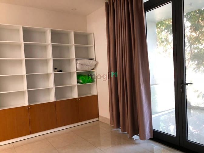 Hình ảnh Nhà cho thuê 4pn đường Phạm Tu - B226
