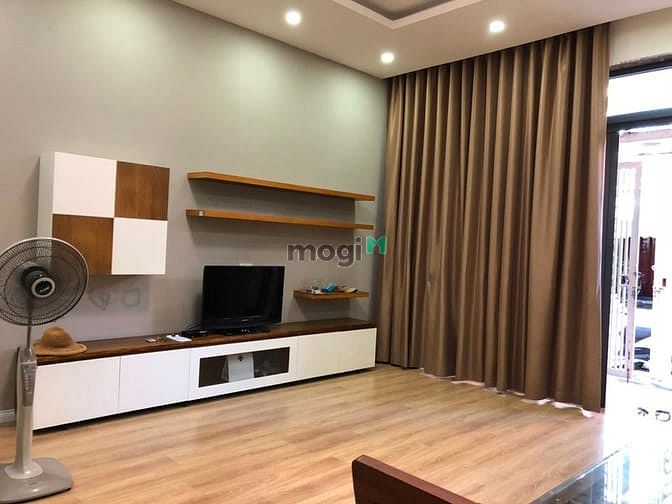 Hình ảnh Nhà cho thuê 4pn đường Phạm Tu - B226