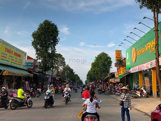 Hình ảnh Tôi cần bán gấp dãy trọ và lô đất 300m2 liền kề khu chợ dân sinh, SHR