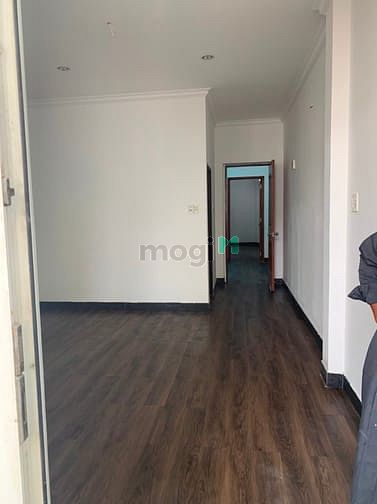 Hình ảnh cho thuê nhà nguyên căn 68A Hoàng Việt, P4, Tân Bình. dtsd 300m2
