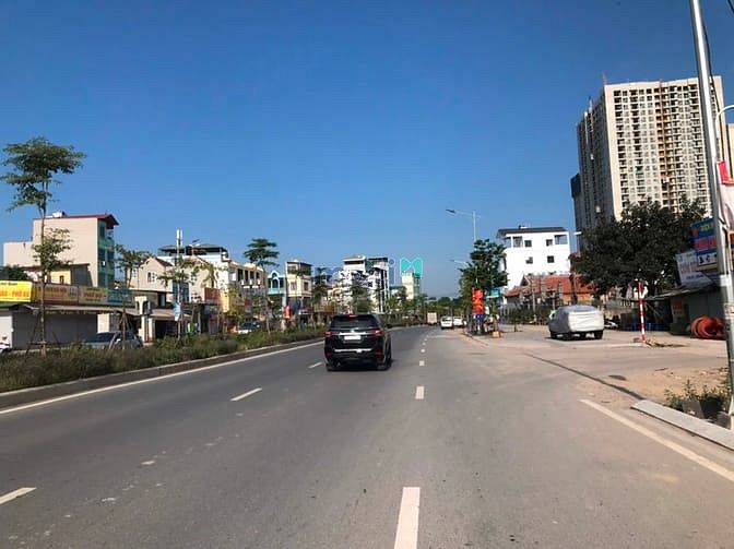 Hình ảnh Bán đất tặng nhà kinh doanh tốt mặt phố Ngô Gia Tự, Long Biên