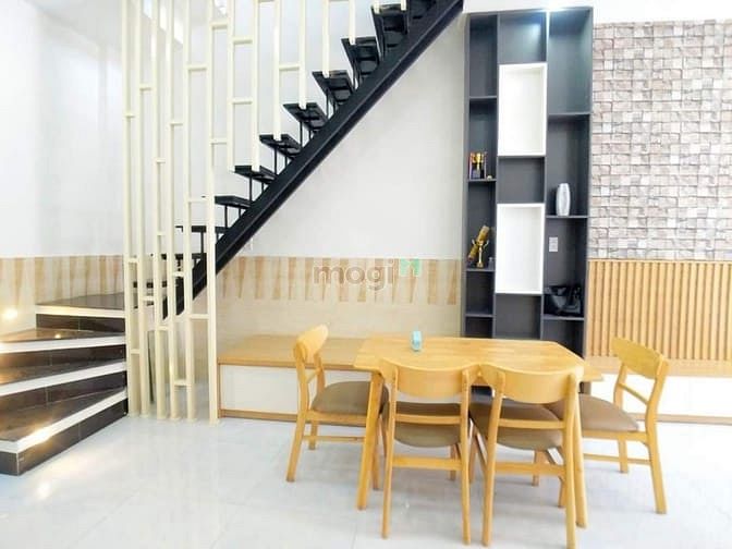 Hình ảnh Cho thuê nhà Hẽm Xe Hơi 258c cách mạng tháng 8 quận 3