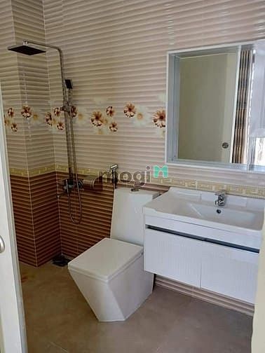 Hình ảnh Bán gấp biệt thự 80m2 Cách Mạng Tháng 8 P5 Tân Bình giá chỉ 12 tỷ.
