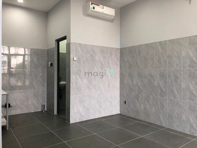 Hình ảnh Phòng sẵn máy lạnh sau GIGAMALL