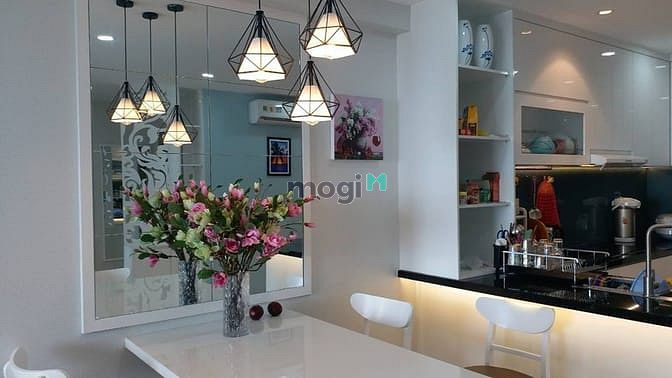 Hình ảnh Cho thuê chung cư Gold View Q4, căn 2PN, 2WC, 90m2, full nt, 15 triệu