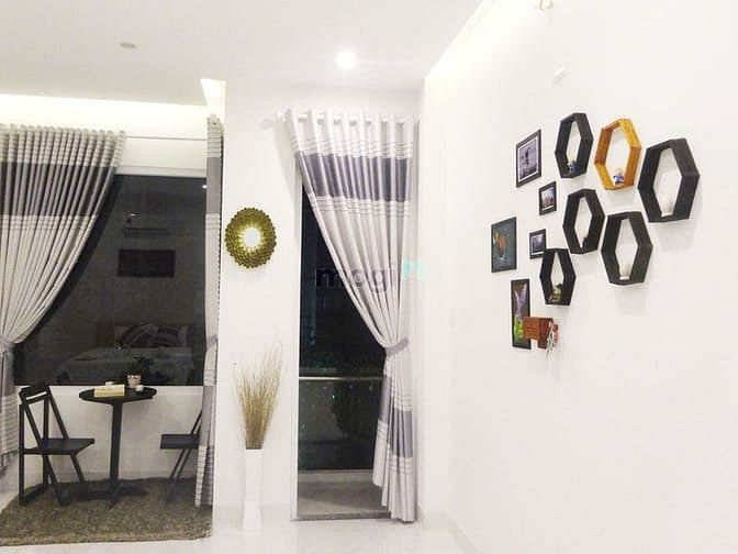 Hình ảnh Nhà hiện đại 4 phòng ngủ gần Phạm Văn Đồng - B272