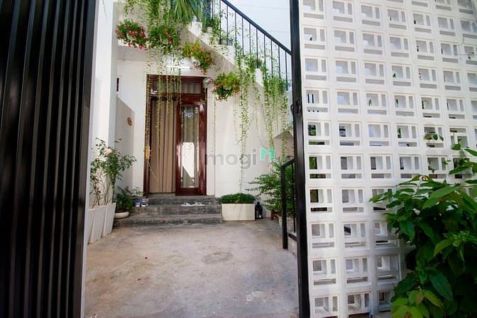 Hình ảnh Nhà 5pn gần biển Phạm Văn Đồng - B239
