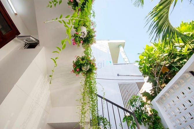 Hình ảnh Nhà 5pn gần biển Phạm Văn Đồng - B239