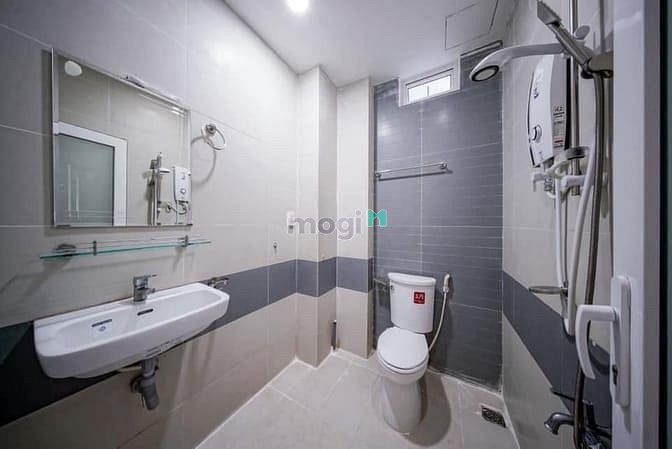 Hình ảnh Studio 28m2 Có ban công Phố Bùi Viện Quận 1 NT Full Có Bếp Riêng
