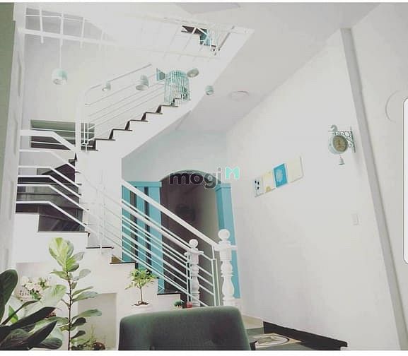 Hình ảnh Bán Nhà Nhỏ 33m2 Đường Trần Văn Đang - 2 Lầu - Q3