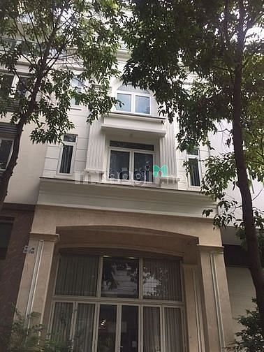 Hình ảnh Gia đình cần cho thuê lại căn nhà đường Hà Huy Tập, Phú Mỹ Hưng, Q7