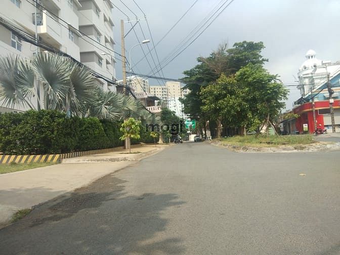 Hình ảnh Bán nền đất Biệt Thự ngay UBND Quận 9 ( ngang 12,6 x20m )