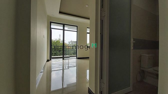 Hình ảnh Phòng mới tinh sẵn máy lạnh gần Vincom Thủ Đức