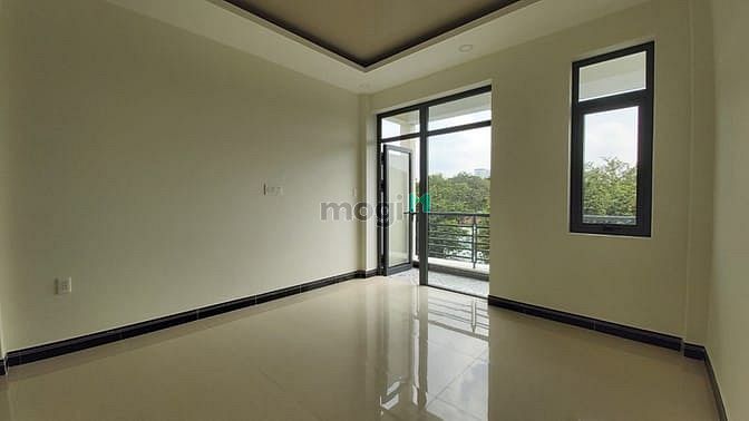 Hình ảnh Phòng mới tinh sẵn máy lạnh gần Vincom Thủ Đức