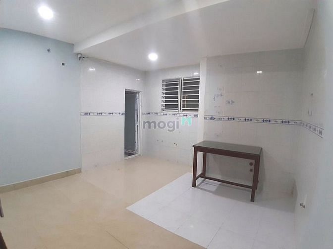 Hình ảnh Trần Xuân Soạn Q.7  giá 2.7tr có sẵn máy lạnh