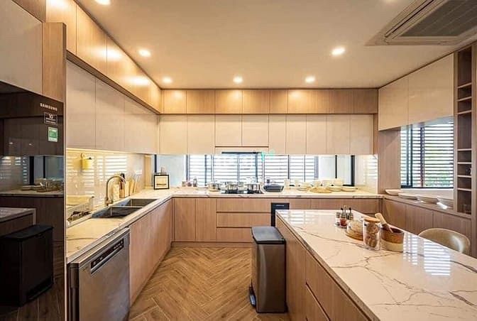 Hình ảnh Biệt thự siêu đẹp, thang máy, gara oto, tặng nội thất làng báo chí Q.2