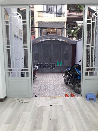 Hình ảnh Cho thuê nhà nguyên căn 71D cộng hòa, Phường 10, Tân Bình.