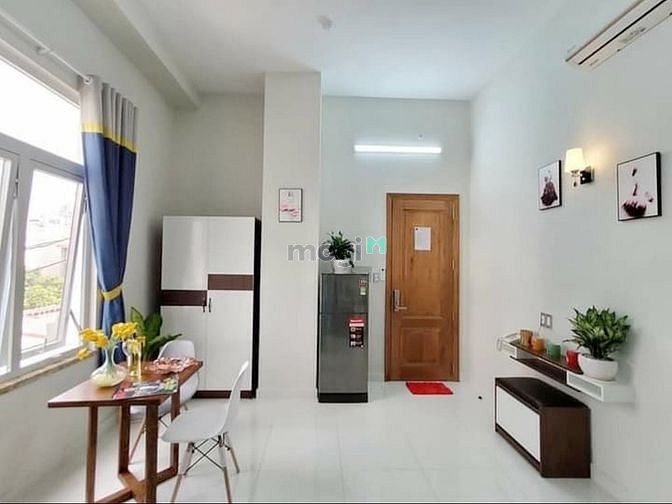 Hình ảnh Cho thuê CHDV full NT, cửa sổ lớn sát lotte Q7