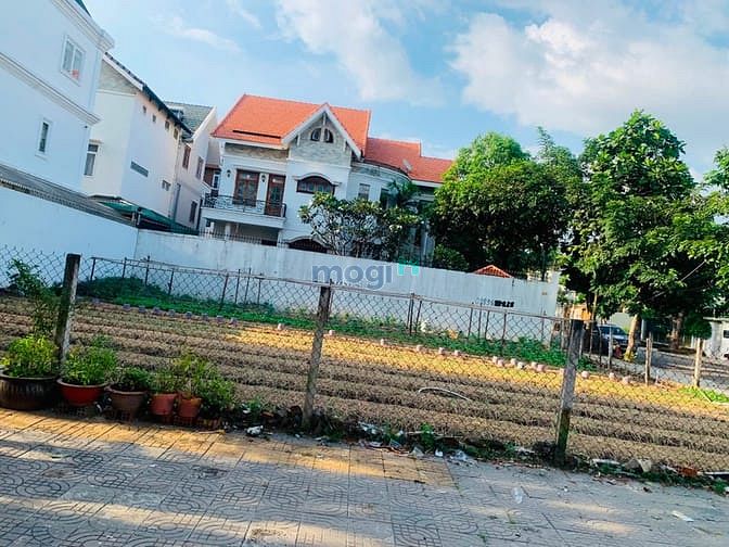 Hình ảnh Bán đất 2 lô lke đường số 32 Bình Tân , 5 tỷ/105m2 và khu Ao Sen