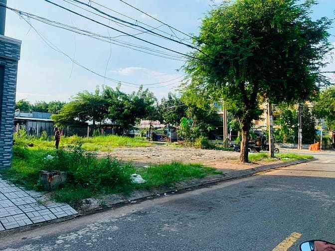 Hình ảnh Bán gấp lô đất mặt tiền Bình Phú gần Metro Bình Phú Q6 giá 4.2tỷ/100m2
