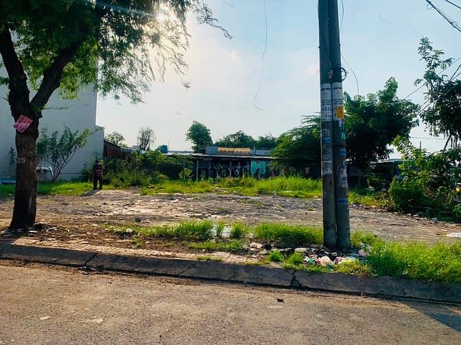 Hình ảnh Bán gấp lô đất mặt tiền Bình Phú gần Metro Bình Phú Q6 giá 4.2tỷ/100m2