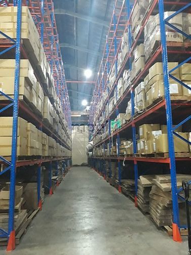 Hình ảnh Kho Hàng Diện Tích Thuê Nhỏ Lớn, Có Khung Kệ, 10 NV & Hệ Thống Quản Lý