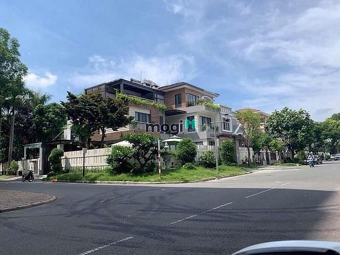 Hình ảnh Biệt thự đơn lập PMH,Q7 cần cho thuê gấp , nhà đẹp, mới 100%