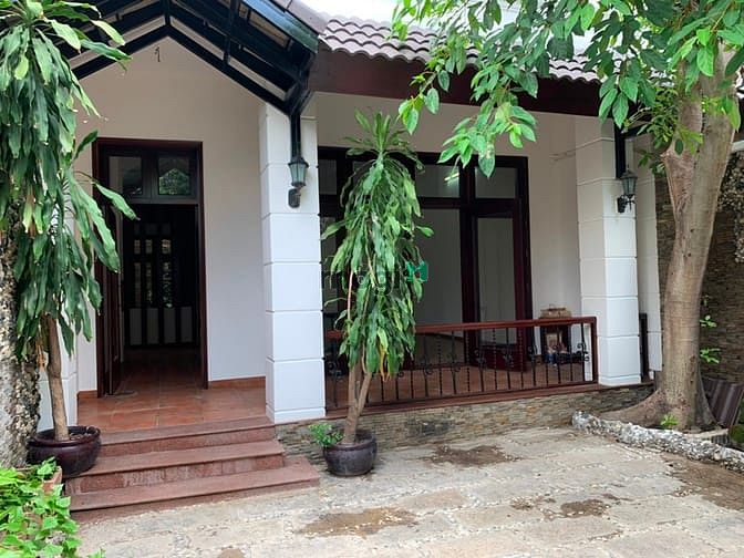 Hình ảnh cho thuê biệt thự 25/8 Nguyễn Gia Trí (đường D2 cũ), BT