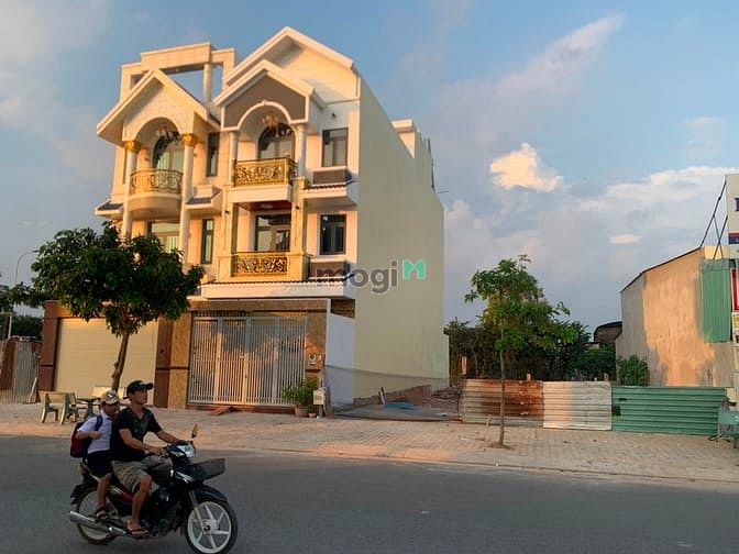 Hình ảnh Sang lại nền đất KDC Bà Hom, gần Vòng Xoay Phú Lâm
