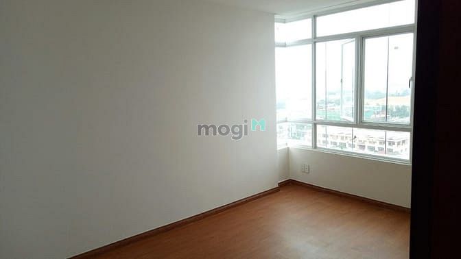 Hình ảnh Giai Việt - 2 phòng - 9 Triệu nhà trống
