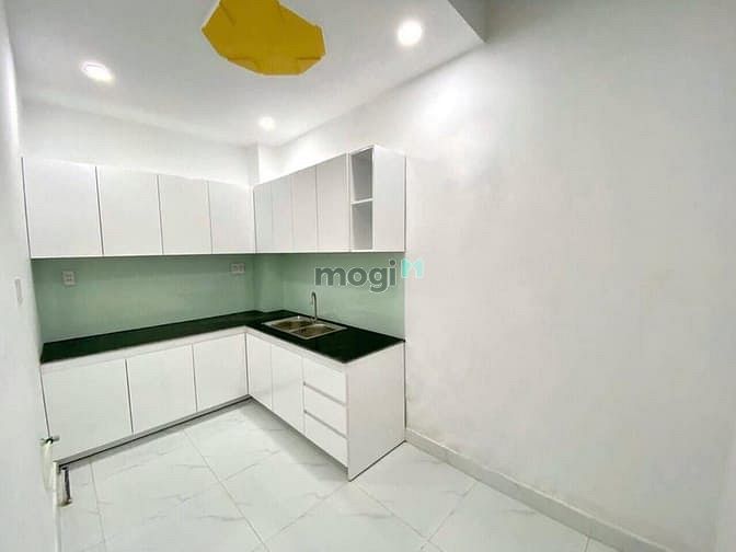 Hình ảnh Nhà Nơ Trang Long bao sang tên công chứng nhanh, SHR sẵn