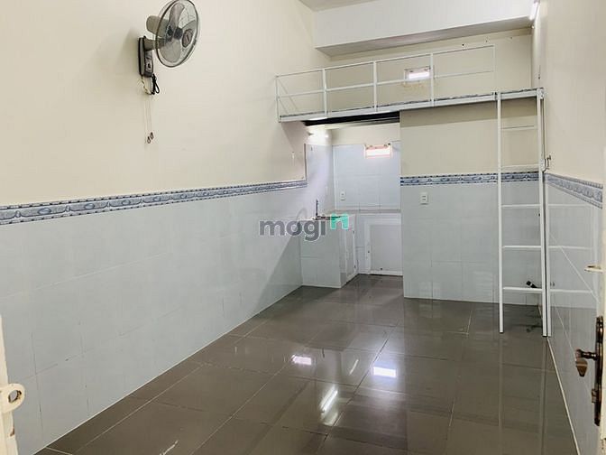 Hình ảnh Phòng gác lửng mới, cho thuê rẻ ngay 373 Lý Thường Kiệt
