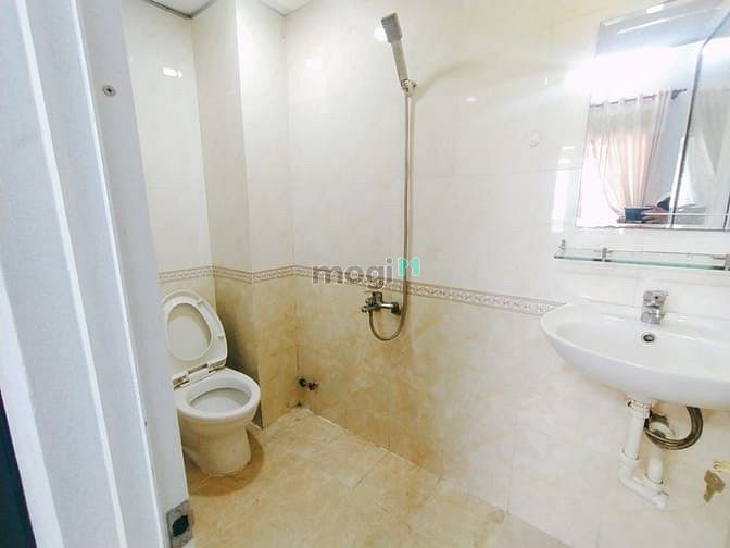 Hình ảnh Nhà mới xây, an ninh, hẻm ô tô thông thoáng, đối diện KCN Tân Bình