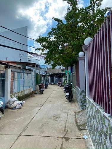 Hình ảnh Bán nền trục chính hẻm 137 Hoàng Văn Thụ, Phường An Cư, Quận Ninh Kiều