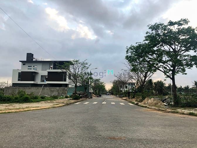 Hình ảnh 5 lô Ngoại giao Đất Quảng Riverside 90m2 giá 1.7x tỷ