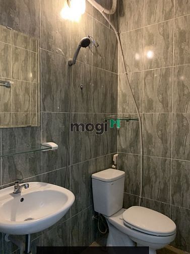 Hình ảnh Cho thuê nhà Góc ngã tư phan văn trị nơ trang long