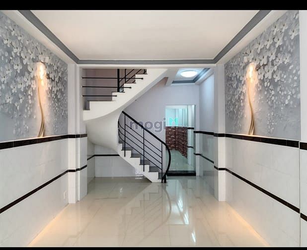 Hình ảnh Cho thuê nhà Góc ngã tư phan văn trị nơ trang long