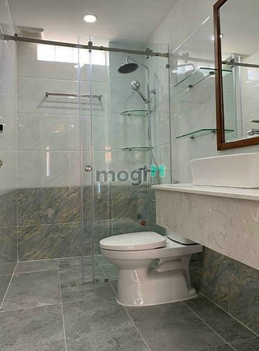 Hình ảnh Cho thuê nhà Góc ngã tư nơ trang long và lê quang định