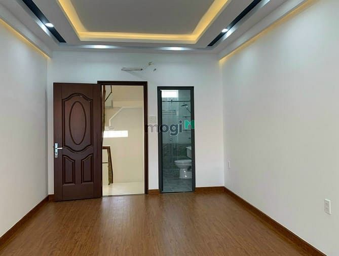 Hình ảnh Cho thuê nhà Góc ngã tư nơ trang long và lê quang định