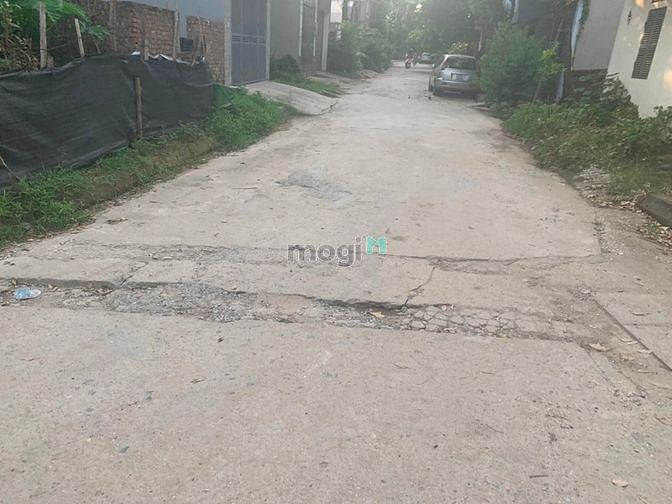 Hình ảnh Bán giúp chị gái 43,3m2 đất thổ cư tổ 5 Cự Khối, Long Biên