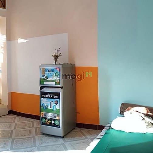 Hình ảnh Phòng Ban Công 30m2 CMT8 Cv Lê Thị Riêng