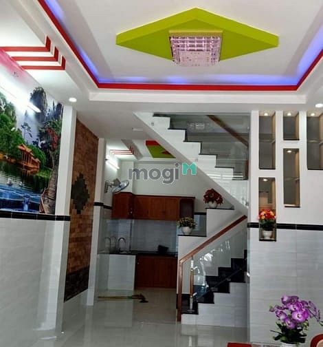 Hình ảnh Cho thuê nhà đúc 1 trệt 3 lầu số 202C Phạm Văn Hai, P5, Q.Tân Bình.