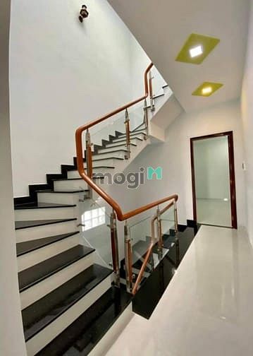 Hình ảnh Cho thuê nhà mới xây ngay lăng cha cả. 24A2 Bùi Thị Xuân