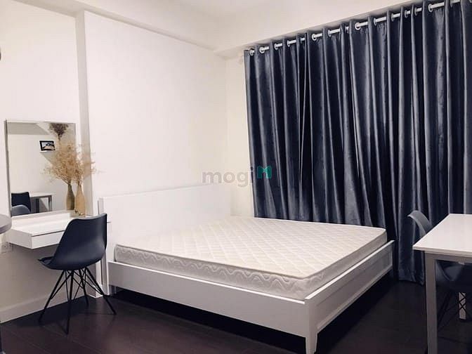 Hình ảnh Mb6623 nạp rút nhanh chóng vài bước chân tới chợ bà chiểu ra trạm xe bus