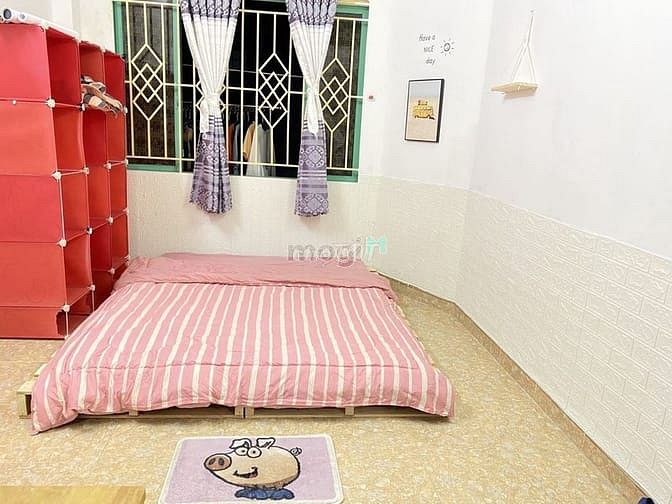 Hình ảnh Phòng đẹp còn thơm mùi sơn Đinh Tiên hoàng