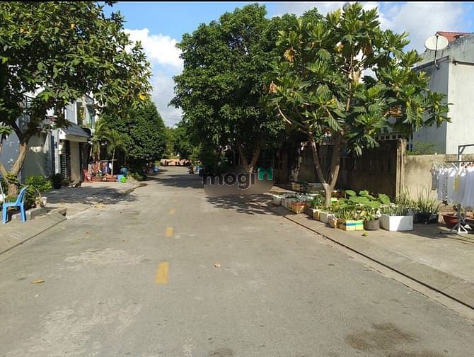 Hình ảnh Bán lô đất xây biệt thự quá đẹp đường 138 Hoàng Hữu Nam , Quận 9