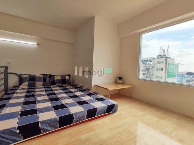 Hình ảnh Vị trí nằm ngay ETown 2, Cộng Hoà, P13, Tân Bình.